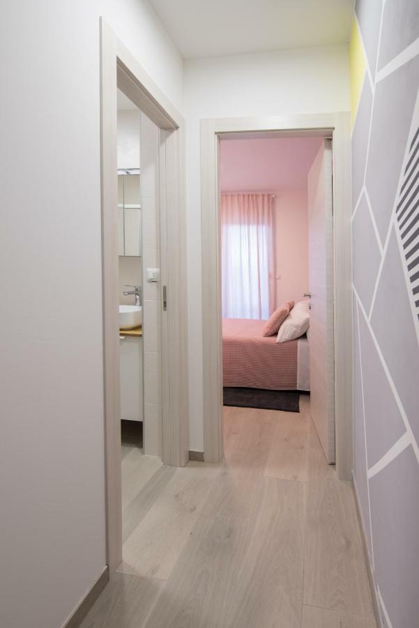 Art Design Apartments Pula Ngoại thất bức ảnh